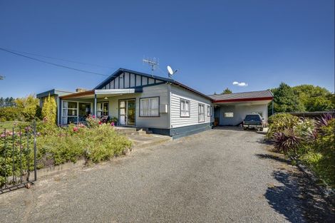 Photo of property in 32 Poukawa Road, Poukawa, Hastings, 4178