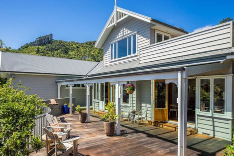 Photo of property in 107-109 Muritai Road, Eastbourne, Lower Hutt, 5013