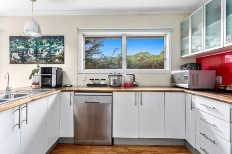 Photo of property in 33 Riverside Drive, Whakatane, 3120