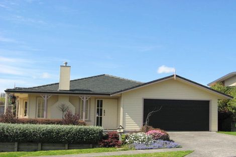 Photo of property in 8 Maple Crescent, Whalers Gate, New Plymouth, 4310