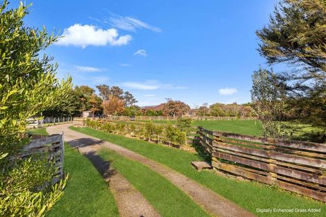 Photo of property in 468 Tararua Road, Levin, 5571