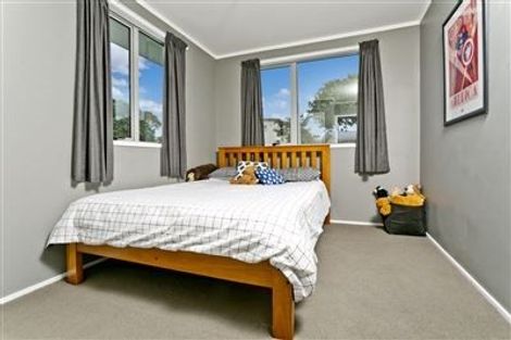 Photo of property in 2 Wykeham Place, Glenfield, Auckland, 0629