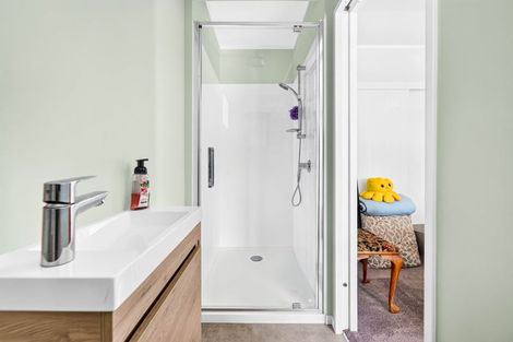 Photo of property in 1/6 Sundown Avenue, Manly, Whangaparaoa, 0930