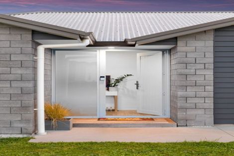 Photo of property in 55 Awataha Crescent, Pyes Pa, Tauranga, 3110