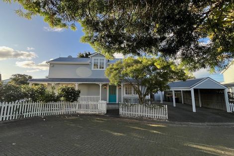 Photo of property in 1/28 Beach Road, Castor Bay, Auckland, 0620