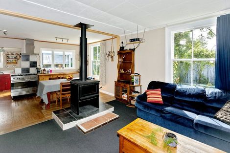 Photo of property in 15 High Street, Hawarden, 7385