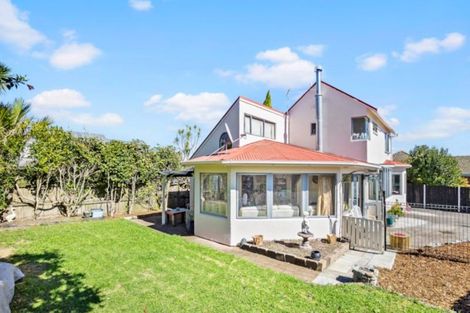 Photo of property in 8a Seaside Avenue, Waterview, Auckland, 1026
