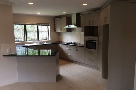 Photo of property in 7 Mazuran Place, Flat Bush, Auckland, 2016