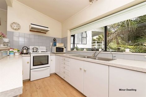 Photo of property in 214 Motutara Road, Muriwai, Waimauku, 0881