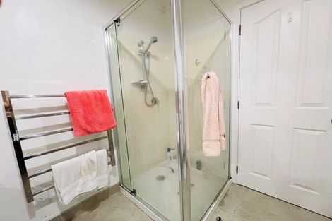 Photo of property in 101 Stanley Road, Glenfield, Auckland, 0629