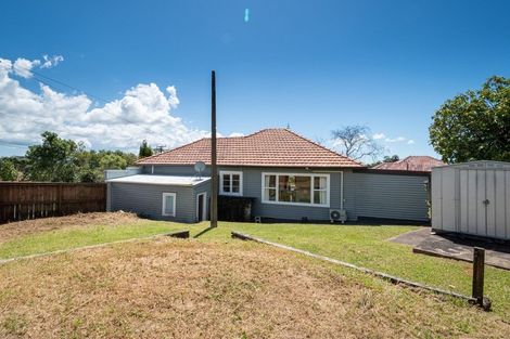 Photo of property in 277 Glengarry Road, Glen Eden, Auckland, 0602