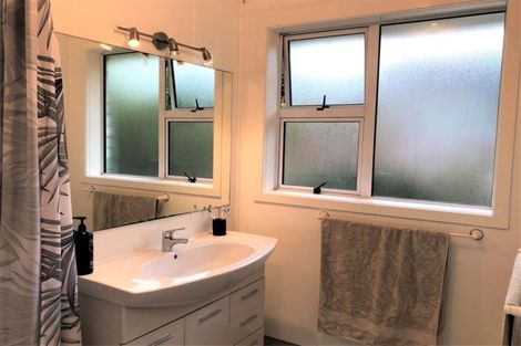 Photo of property in 22 Golfers Drive, Balclutha, 9230