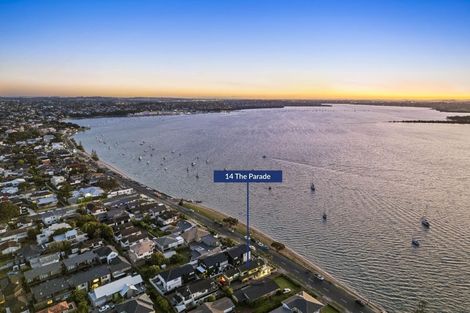 Photo of property in 14 The Parade, Bucklands Beach, Auckland, 2012