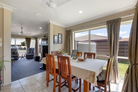 Photo of property in 27 Lotus Avenue, Mount Maunganui, 3116