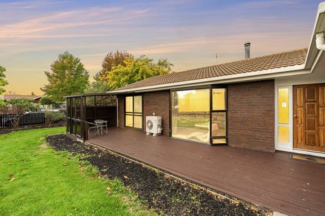 Photo of property in 31 Solomon Avenue, Redwood, Christchurch, 8051