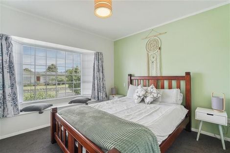 Photo of property in 36 Gray Avenue, Paraparaumu Beach, Paraparaumu, 5032