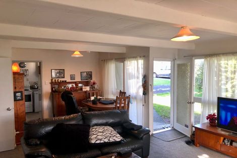 Photo of property in 1/1 Corrella Road, Belmont, Auckland, 0622