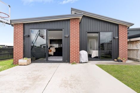 Photo of property in 2 Kotata Lane, Poike, Tauranga, 3112