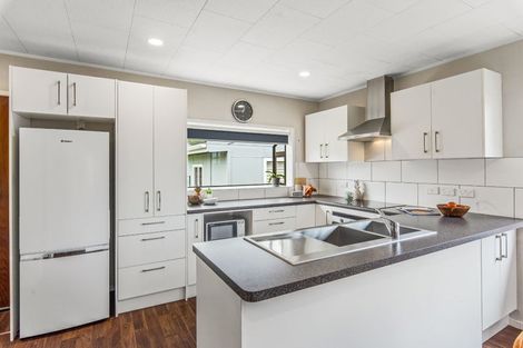 Photo of property in 287 Te Moana Road, Waikanae, 5036