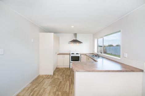 Photo of property in 15 Hocken Place, Mangere Bridge, Auckland, 2022