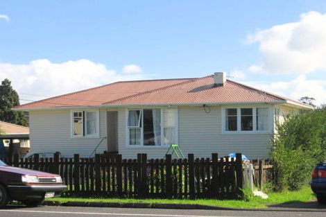Photo of property in 2/95 Henderson Valley Road, Henderson, Auckland, 0612
