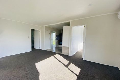 Photo of property in 2/42 Moncrieff Avenue, Clendon Park, Auckland, 2103