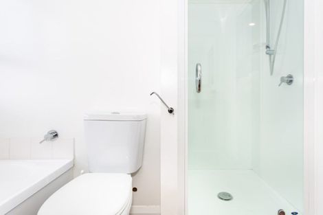 Photo of property in 8c Broadbent Street, Riccarton, Christchurch, 8041