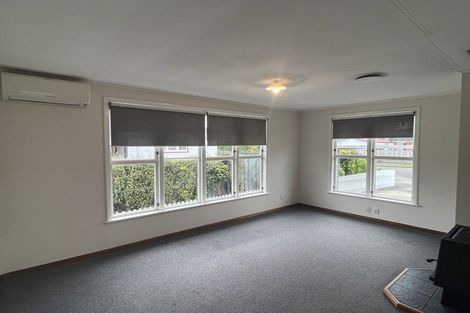 Photo of property in 6 Ayr Place, Hokowhitu, Palmerston North, 4410