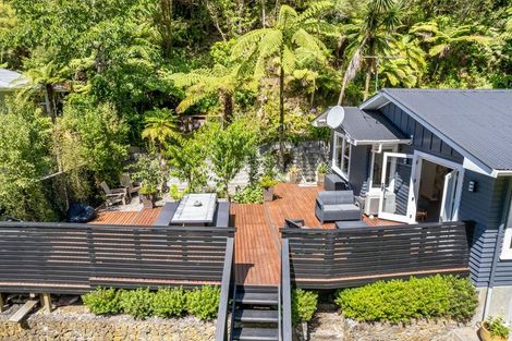 Photo of property in 139 Pinehaven Road, Pinehaven, Upper Hutt, 5019