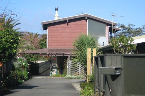 Photo of property in 1/38 Percival Road, Paraparaumu Beach, Paraparaumu, 5032