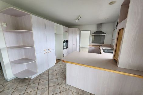 Photo of property in 33 Halladale Road, Papakowhai, Porirua, 5024