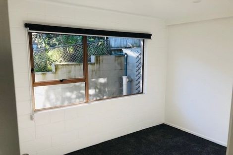 Photo of property in 1/43 Seaton Road, Murrays Bay, Auckland, 0630