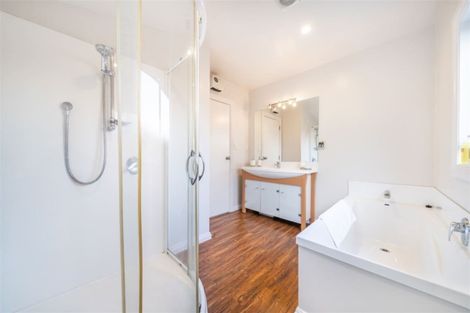 Photo of property in 2/5 Stephen Street, Trentham, Upper Hutt, 5018