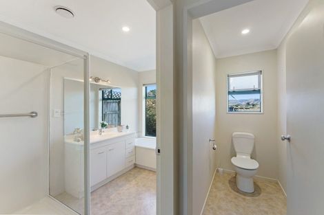 Photo of property in 13 Brendan Drive, Te Horo Beach, Otaki, 5581