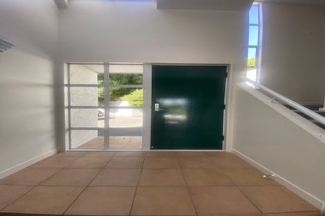 Photo of property in 1/5a Madeley Road, Mount Pleasant, Christchurch, 8081