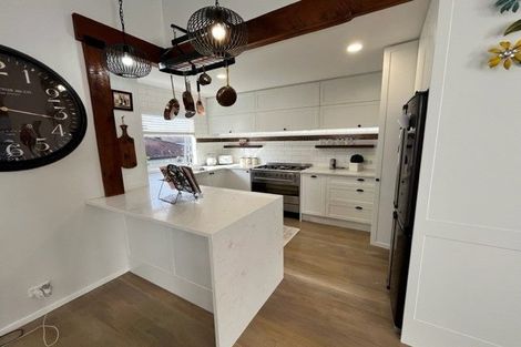 Photo of property in 13 Tranquility Rise, Mellons Bay, Auckland, 2014