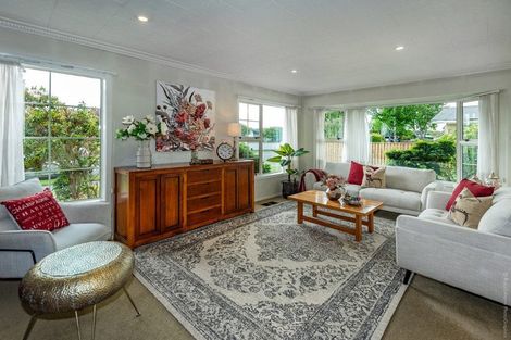 Photo of property in 16 Freebairn Street, Redwood, Christchurch, 8051