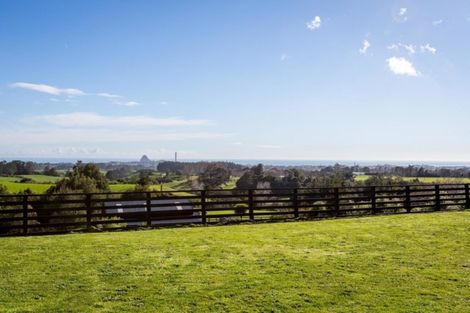 Photo of property in 590c Frankley Road, Hurworth, New Plymouth, 4371