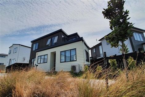 Photo of property in 40 Greenfinch Road, Hobsonville, Auckland, 0616