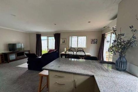Photo of property in 35 Helvetia Drive, Browns Bay, Auckland, 0630