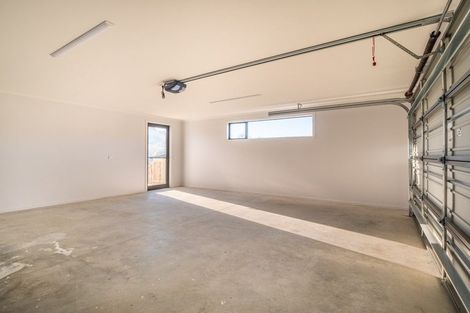 Photo of property in 33 Grandvista Drive, Green Island, Dunedin, 9018