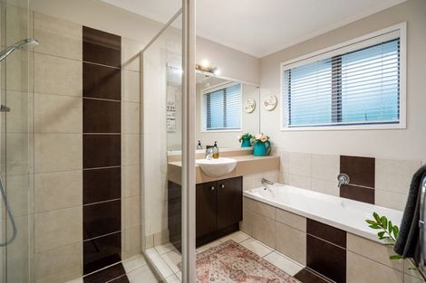 Photo of property in 210c Monowai Road, Wainui, Silverdale, 0994