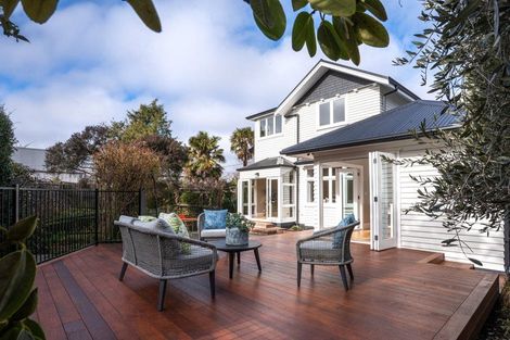 Photo of property in 43 Tomes Road, St Albans, Christchurch, 8052