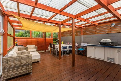Photo of property in 15 Cassley Crescent, Papakowhai, Porirua, 5024