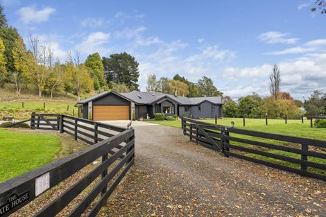 Photo of property in 16 Kaitawa Road, Pahiatua, 4981