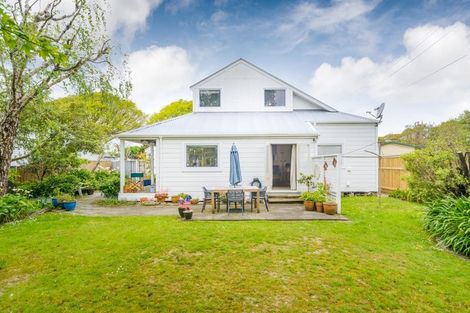 Photo of property in 24 Ranfurly Street, Hokowhitu, Palmerston North, 4410