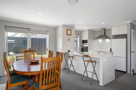 Photo of property in 8 Pioneer Crescent, Omokoroa, 3114