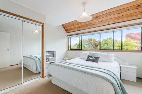 Photo of property in 3 Francis Curtis Avenue, Blockhouse Bay, Auckland, 0600