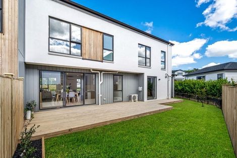 Photo of property in 54a Vinistra Road, Kumeu, 0810