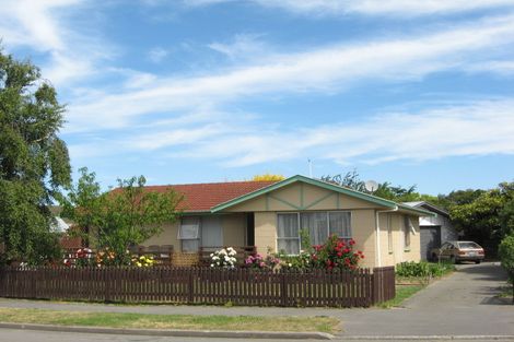 Photo of property in 17 Daytona Place, Parklands, Christchurch, 8083
